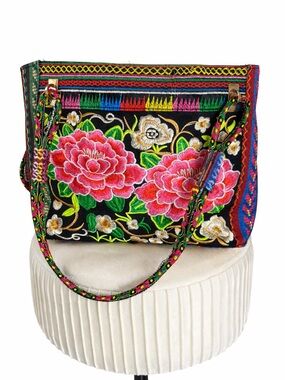 NWOT Handmade Embroidered Floral Tote Bag Boho Ethnic Artisan Guatemala Purse